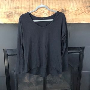 Loose fit scoop neck long sleeve